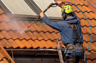 Démoussage et hydrofuge de toiture à Limerzel