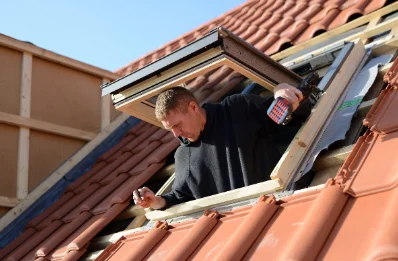 Pose de fenêtres de toit Velux à Limerzel